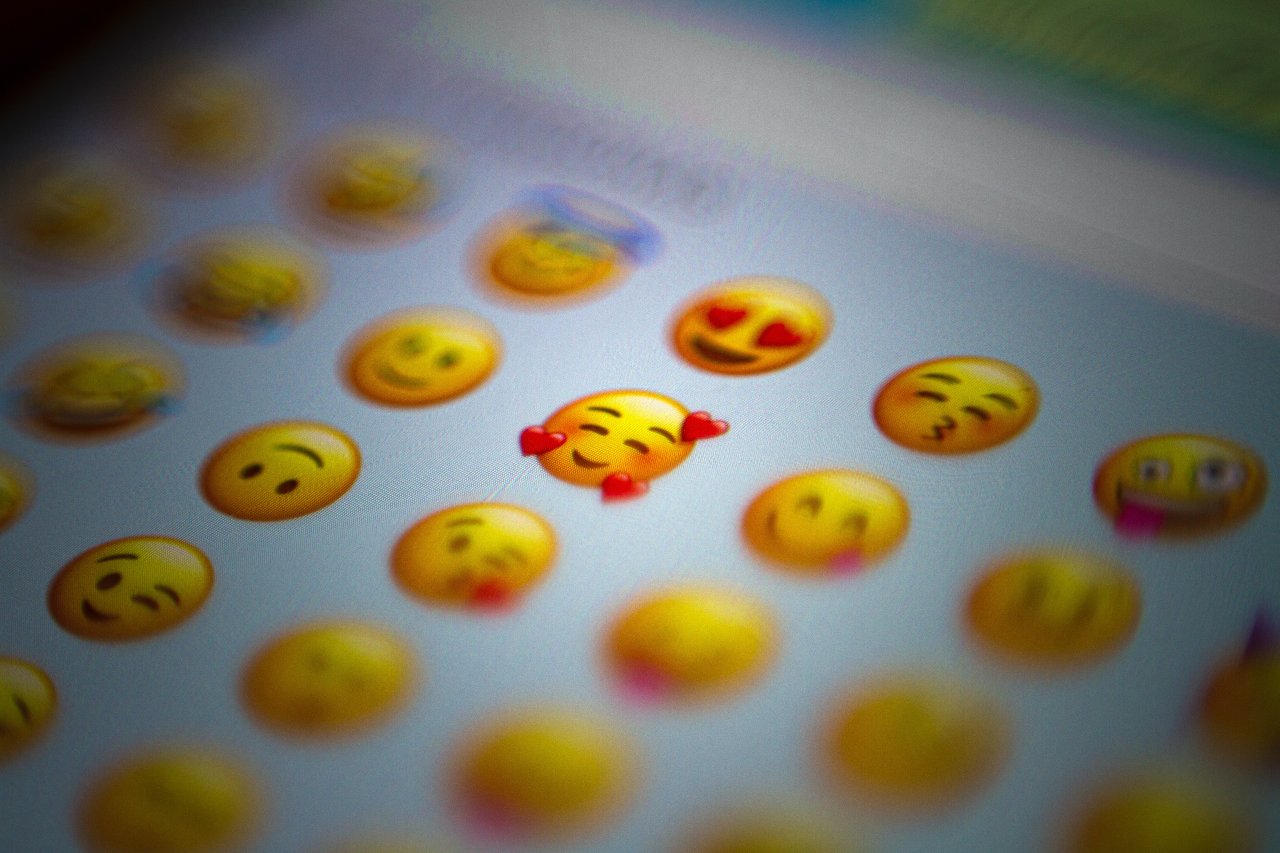 Llegan nuevos emojis a WhatsApp inclusion