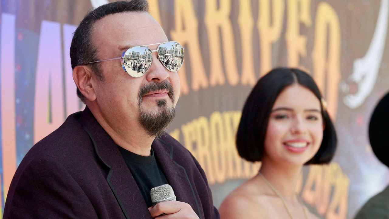 Pepe Aguilar se molesta con antivacunas