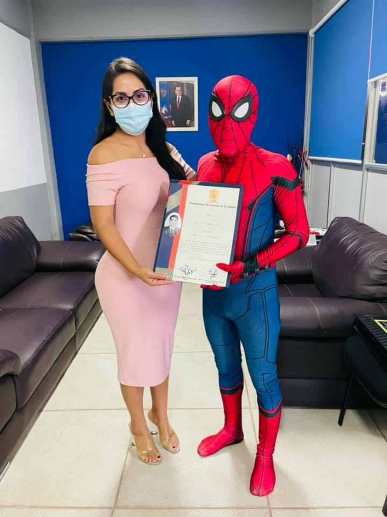 Spiderman se gradúa