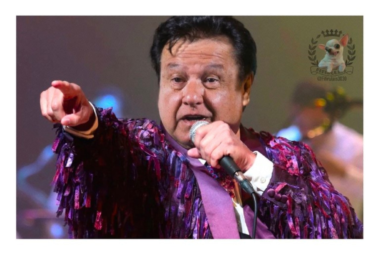 Meme AMLO fusionado con Juan Gabriel