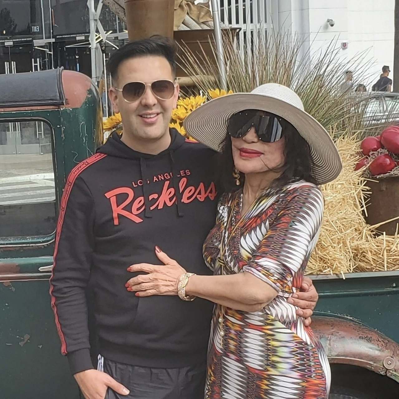 Lyn may y su novio hijo