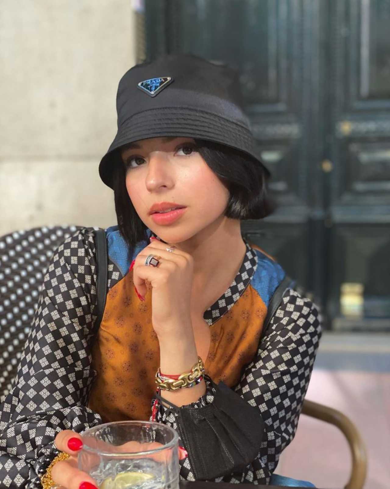 Ángela Aguilar muestra glamour