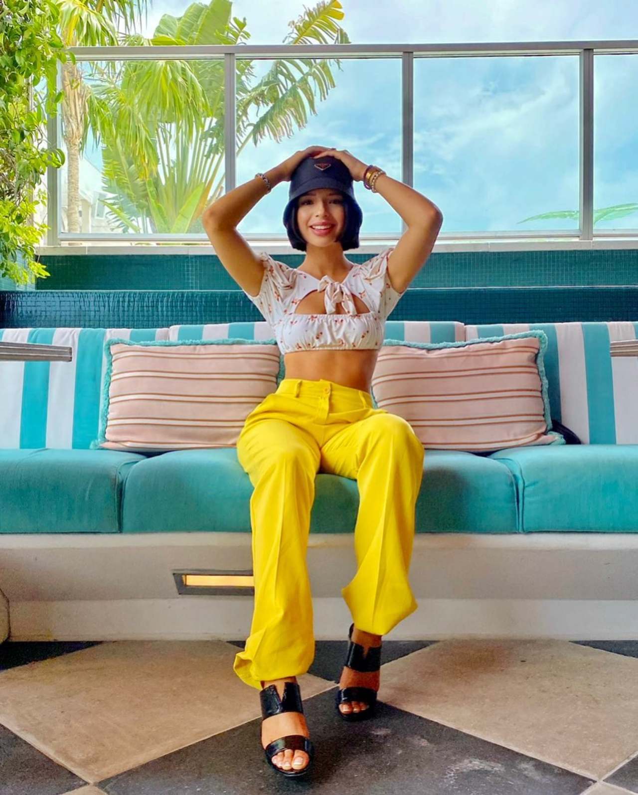 Looks de Ángela Aguilar en Miami