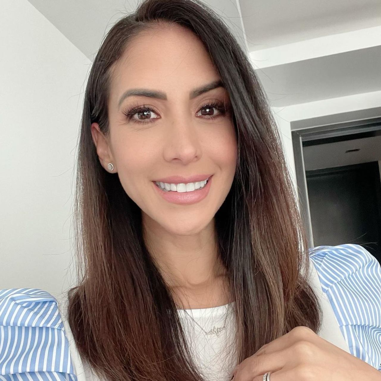 Cynthia Urias revela hijos tienen Covid