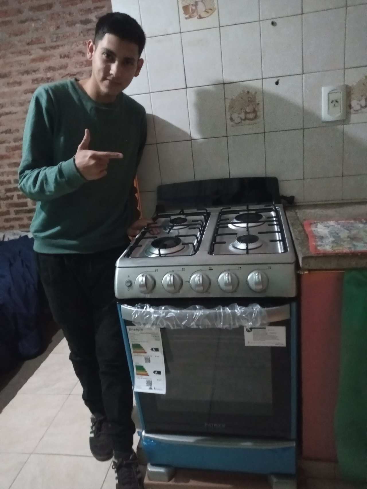 Mariano Cantero chico refrigerador sueldo