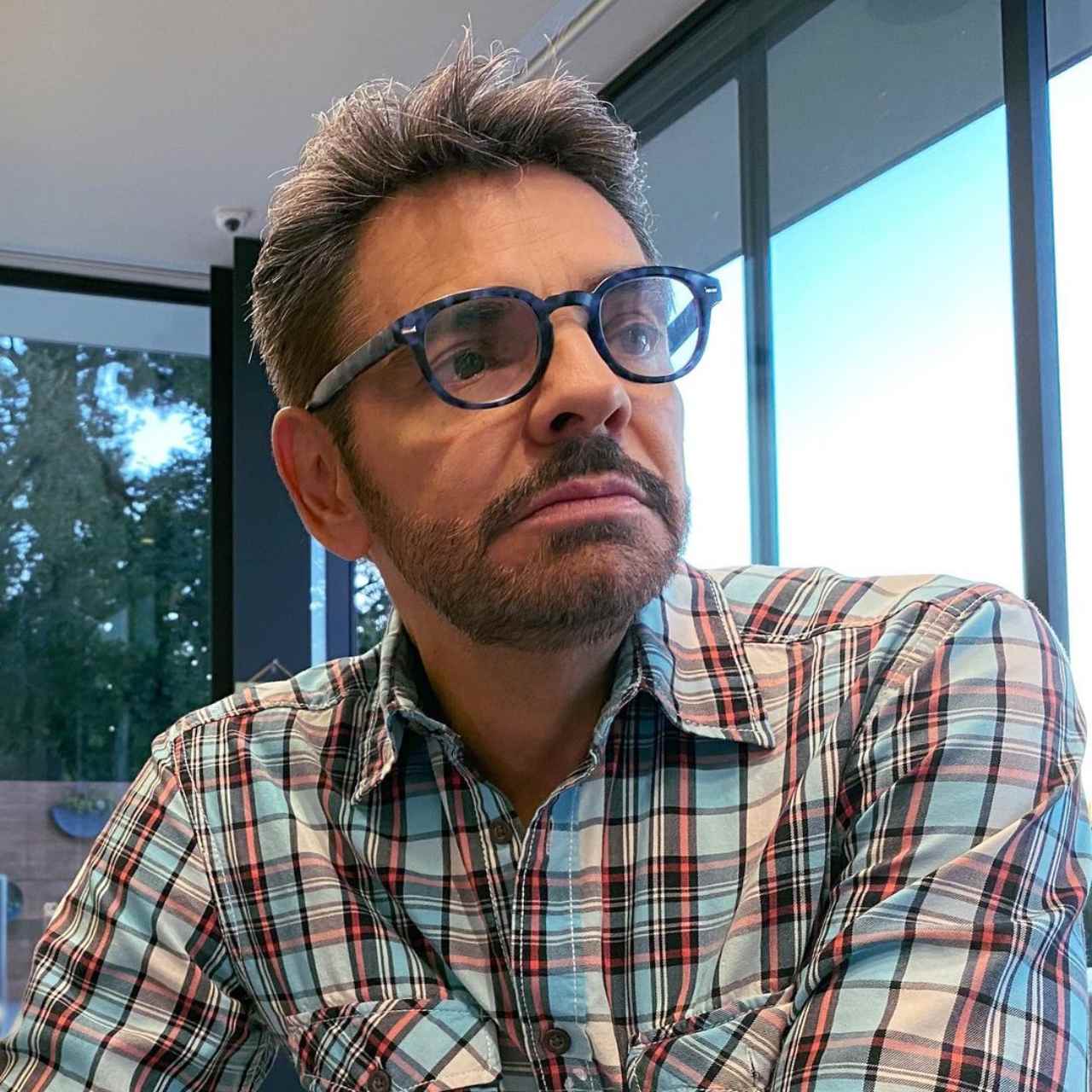 Eugenio Derbez disculpa Gustavo Adolfo Infante