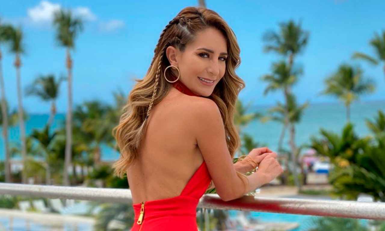 Geraldine no se detuvo para hablar con los medios