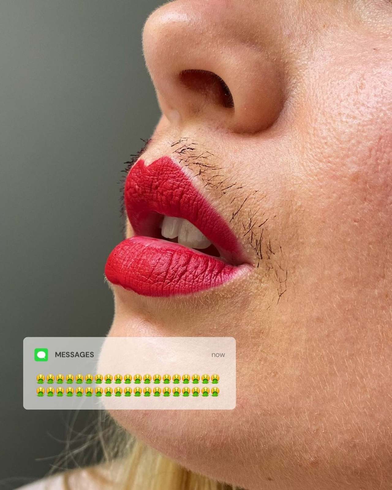 Joanna Kenny tendencia bigote