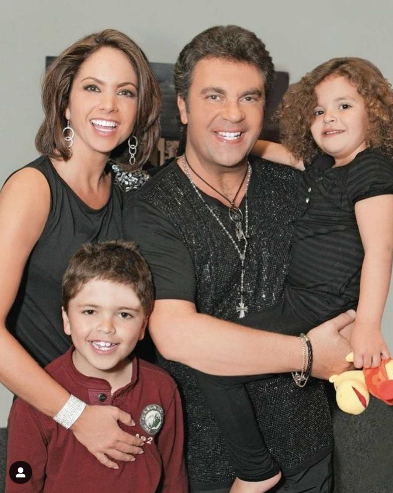 Lucero bromea con Mijares sobre su divorcio