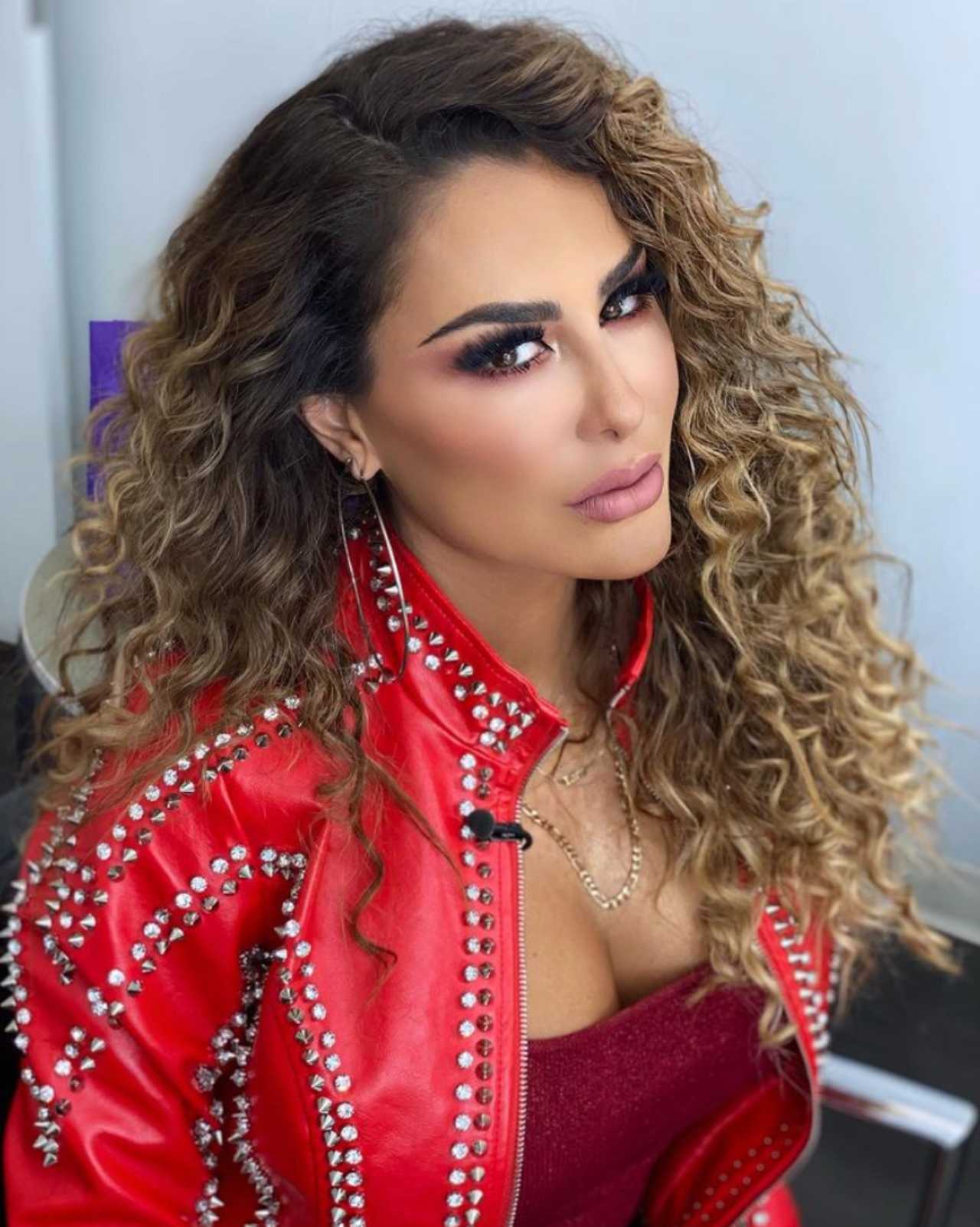 Ninel Conde preocupa por su nariz