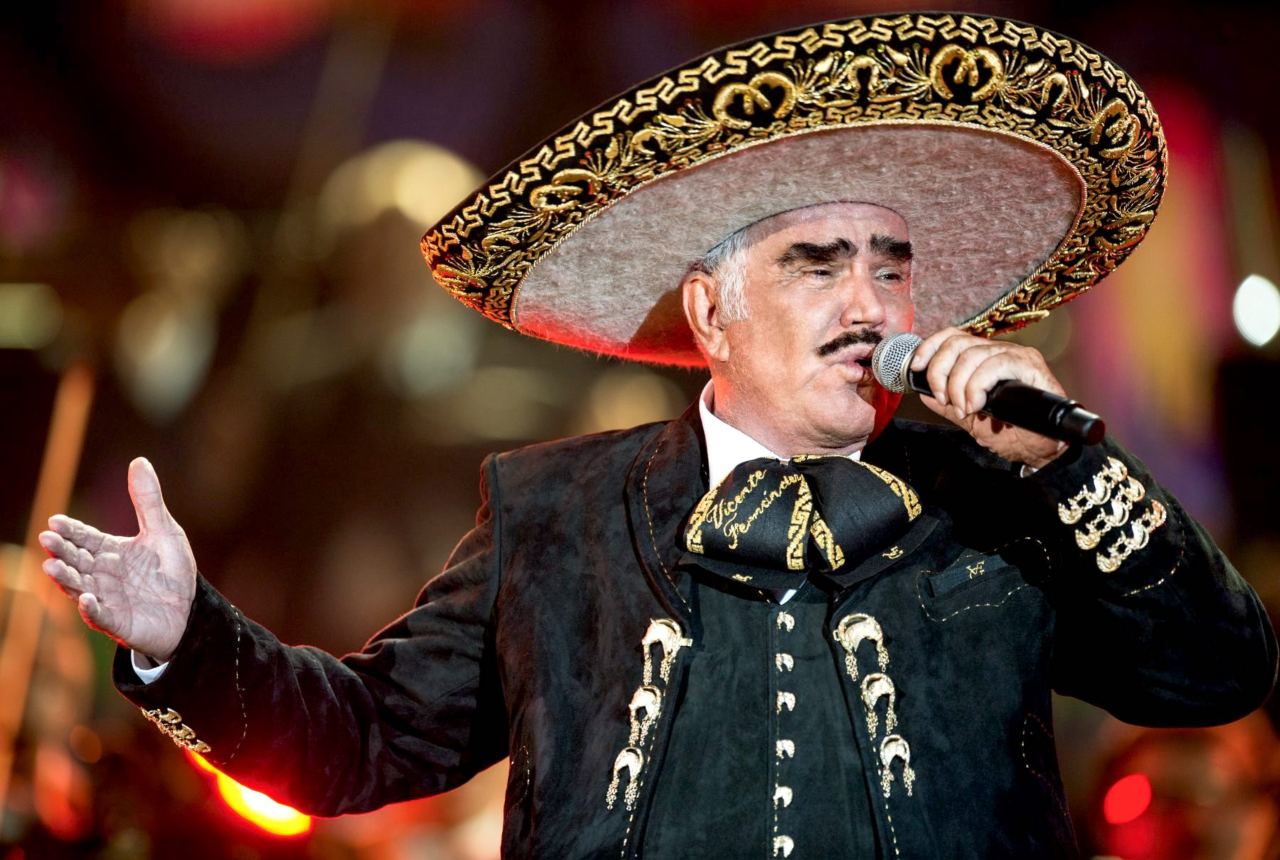 Vicente Fernández cuenta millonaria