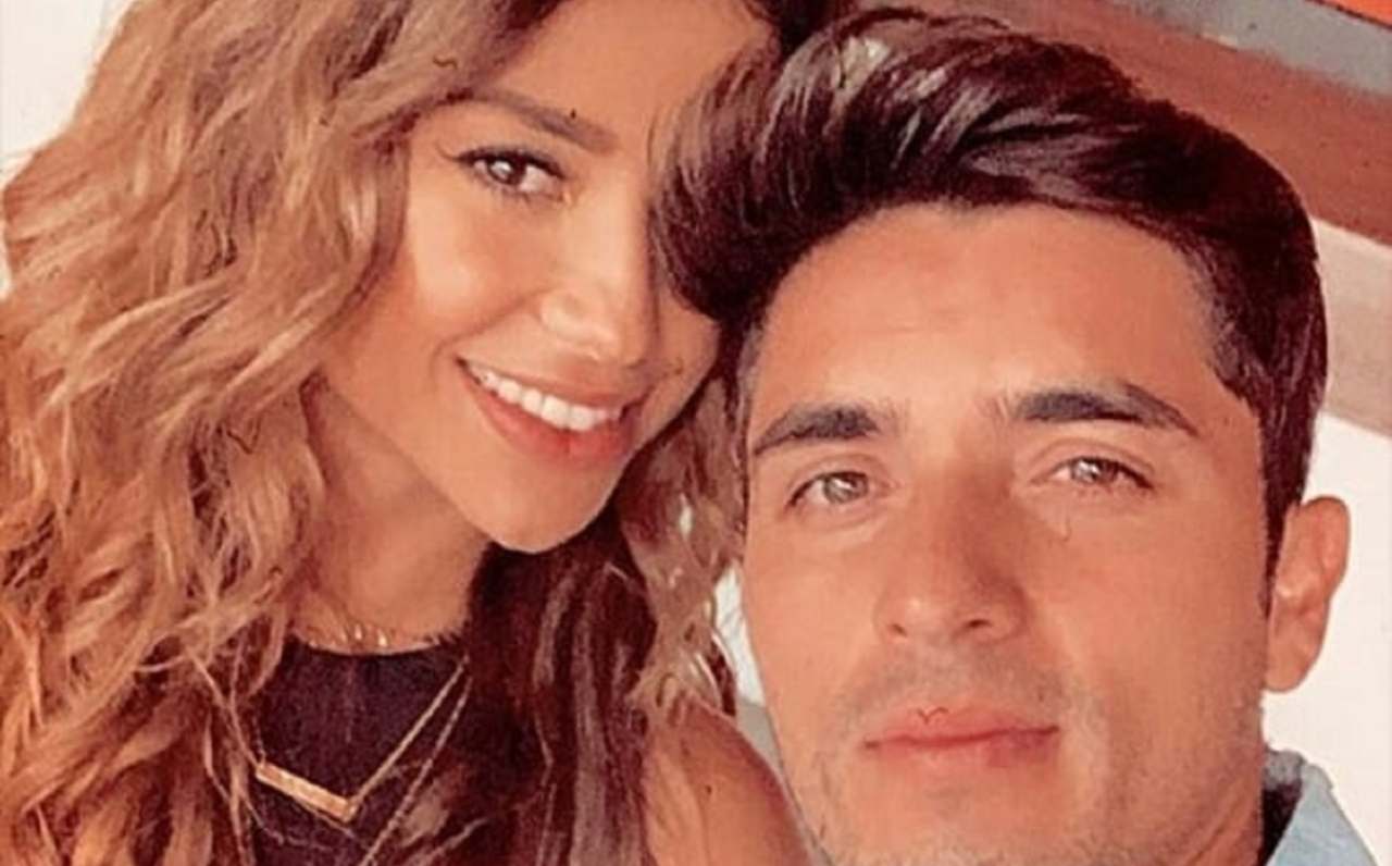 Ferka esposo bebé acero abdomen