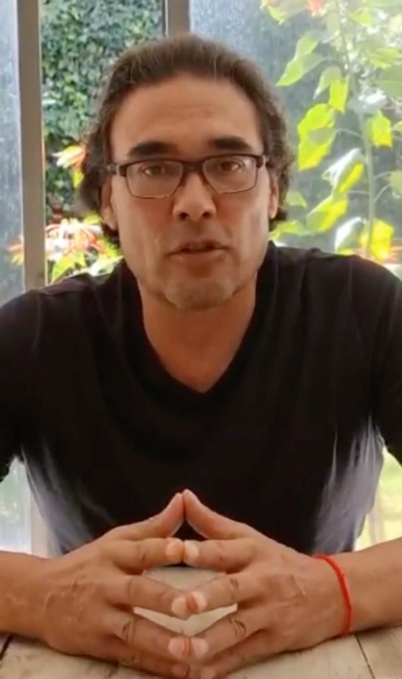 Eduardo Yáñez cierra su tienda de overoles