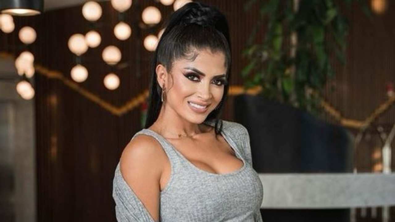 Kimberly Flores