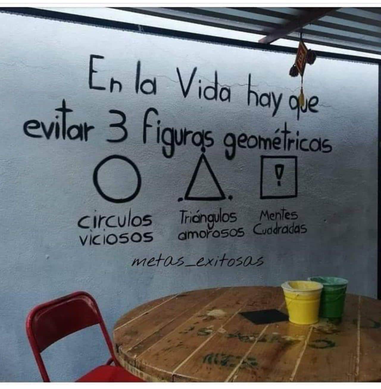 juego del calamar circulo triangulo cuadrado