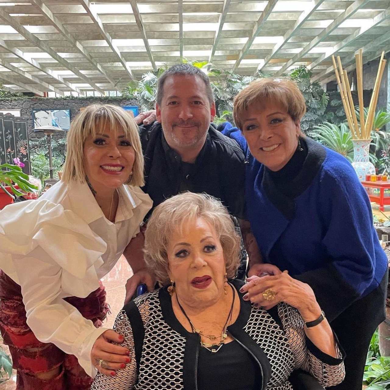 Silvia Pinal fotos cumpleaños 90