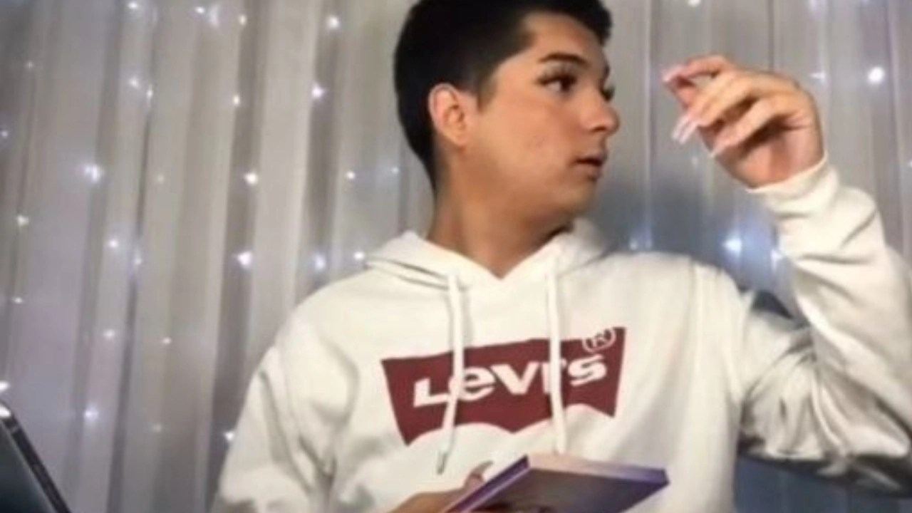 hombre hijo maquillándose viral