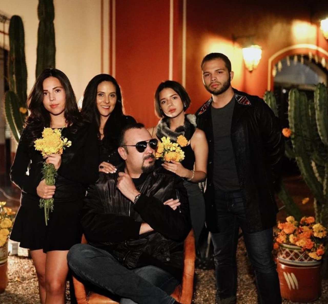 Ángela Aguilar familia Aneliz