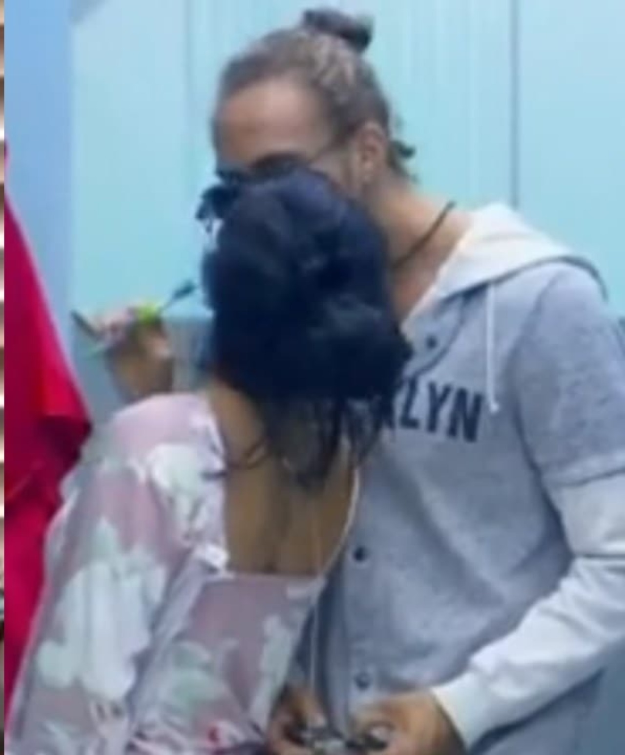 Kimberly Flores infiel Edwin Luna beso