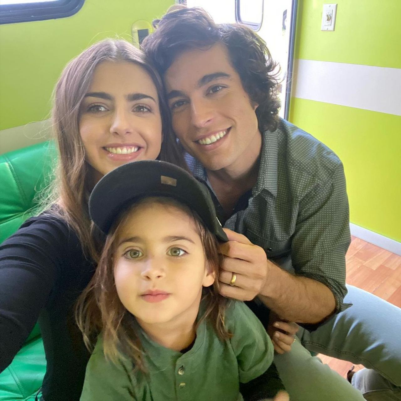 Danilo Carrera hijo de Michelle Renaud