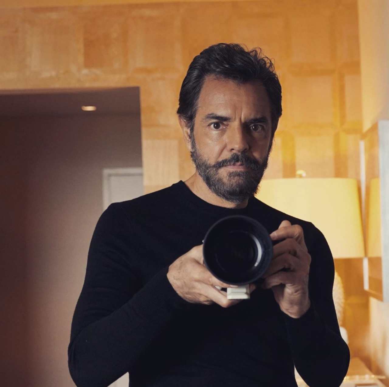 Eugenio Derbez se fue de México por inseguridad