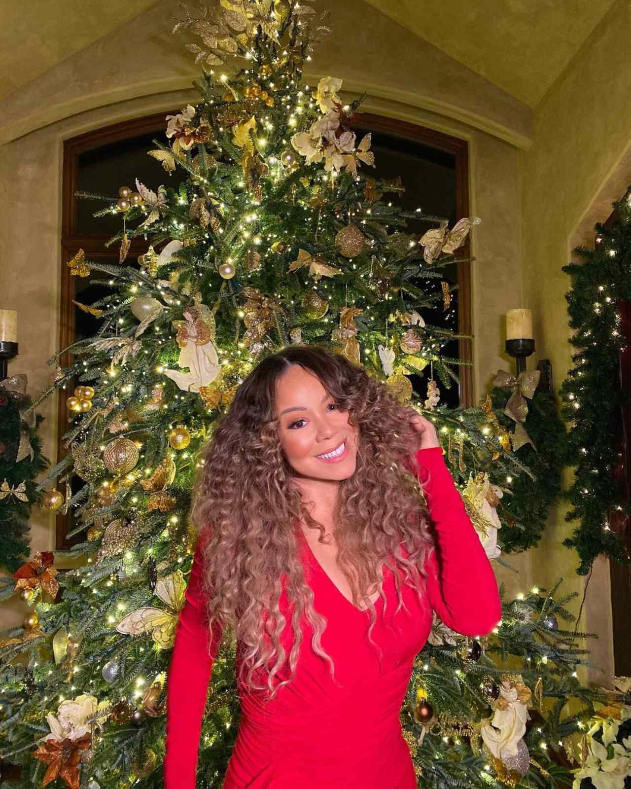 Maria Carey navidad arbol cancion bienvenida