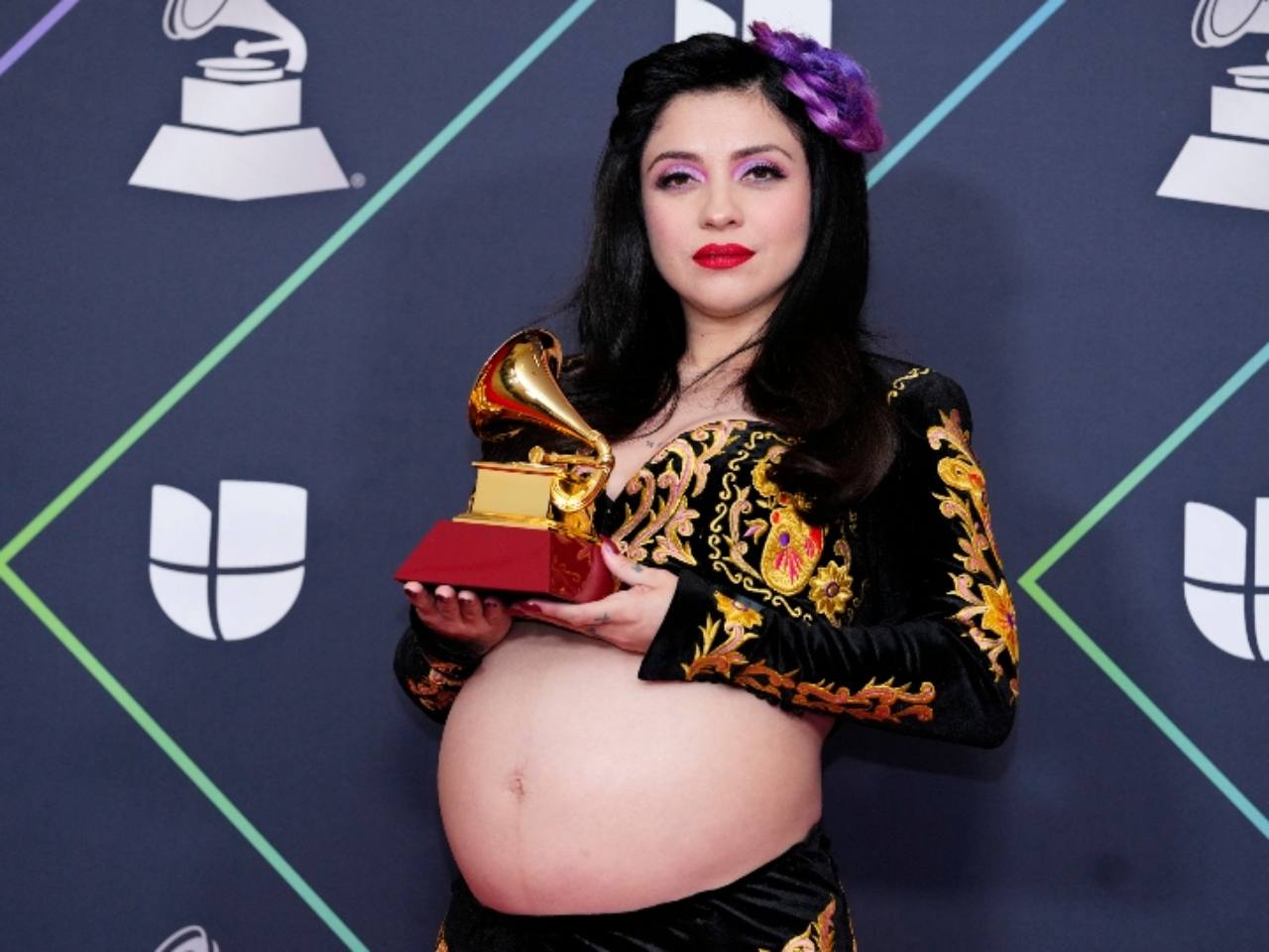 Mon Laferte Daniel Bisogno