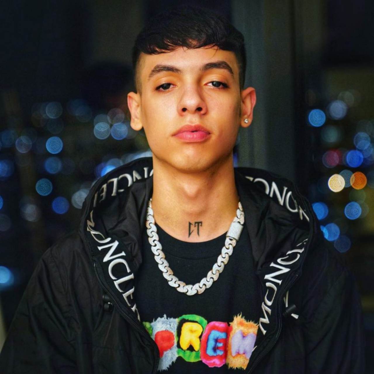 Natanael Cano alta gama maniquí