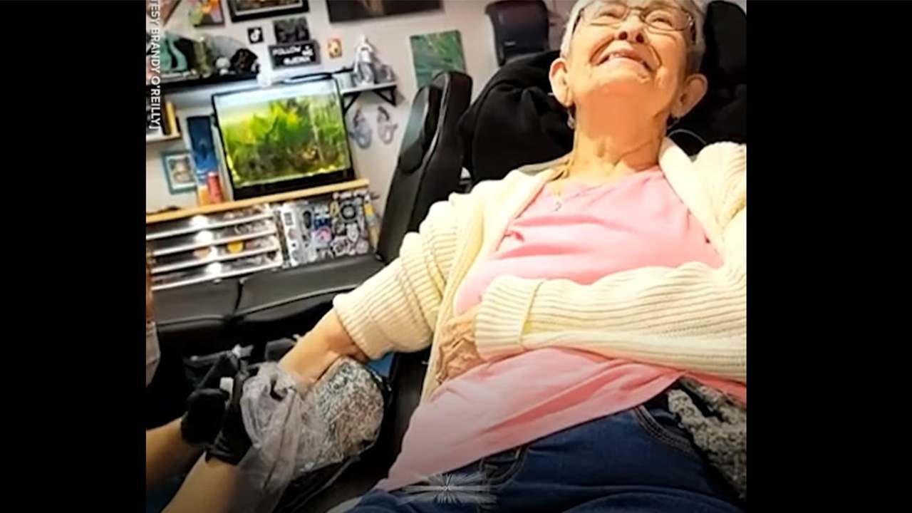 Judy Dede tatuaje abuelita