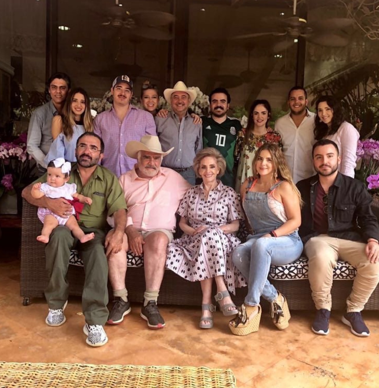 vicente fernandez familia completa