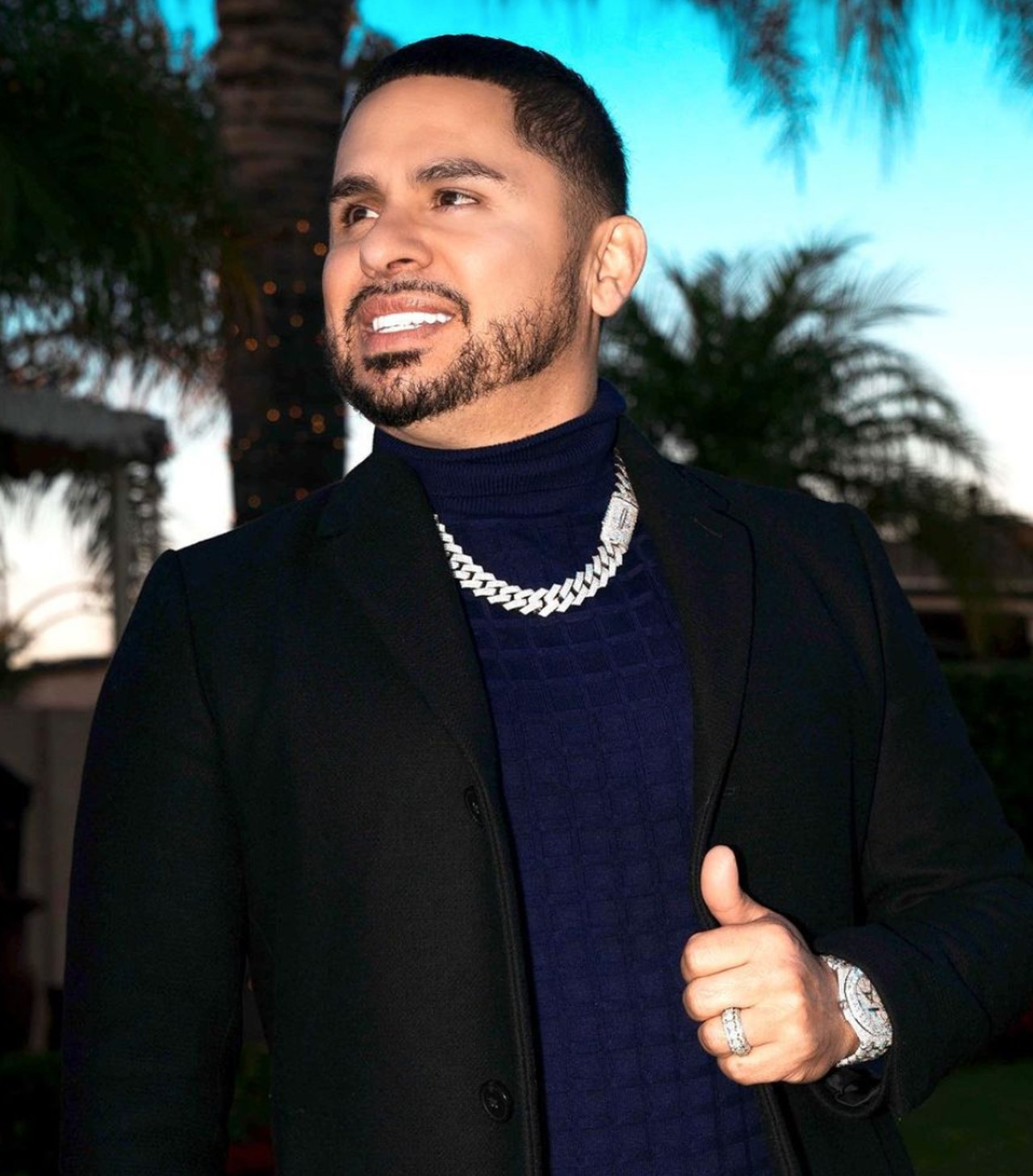 larry hernandez eduin caz expuesto