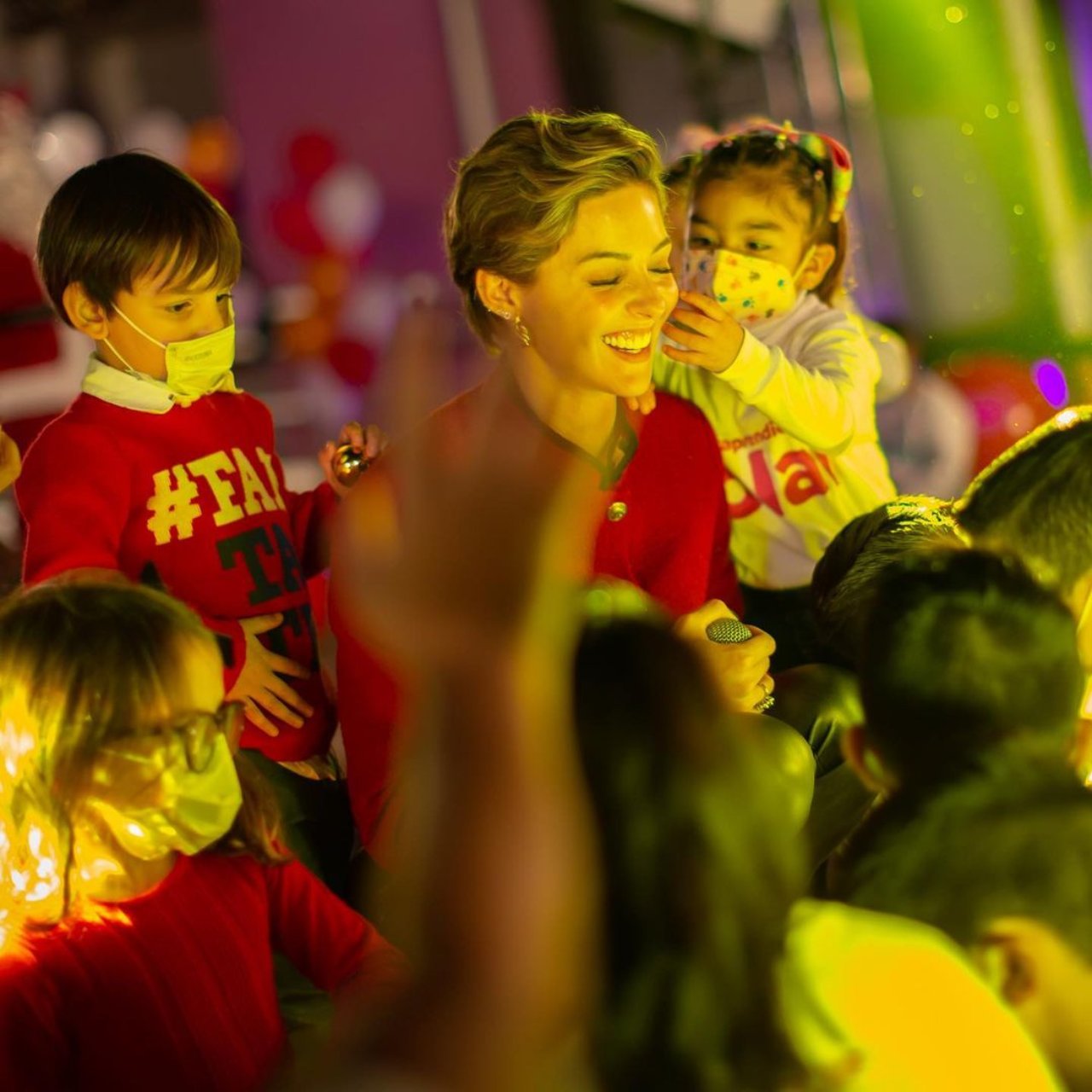 Mariana Rodriguez posada niños DIF Santa
