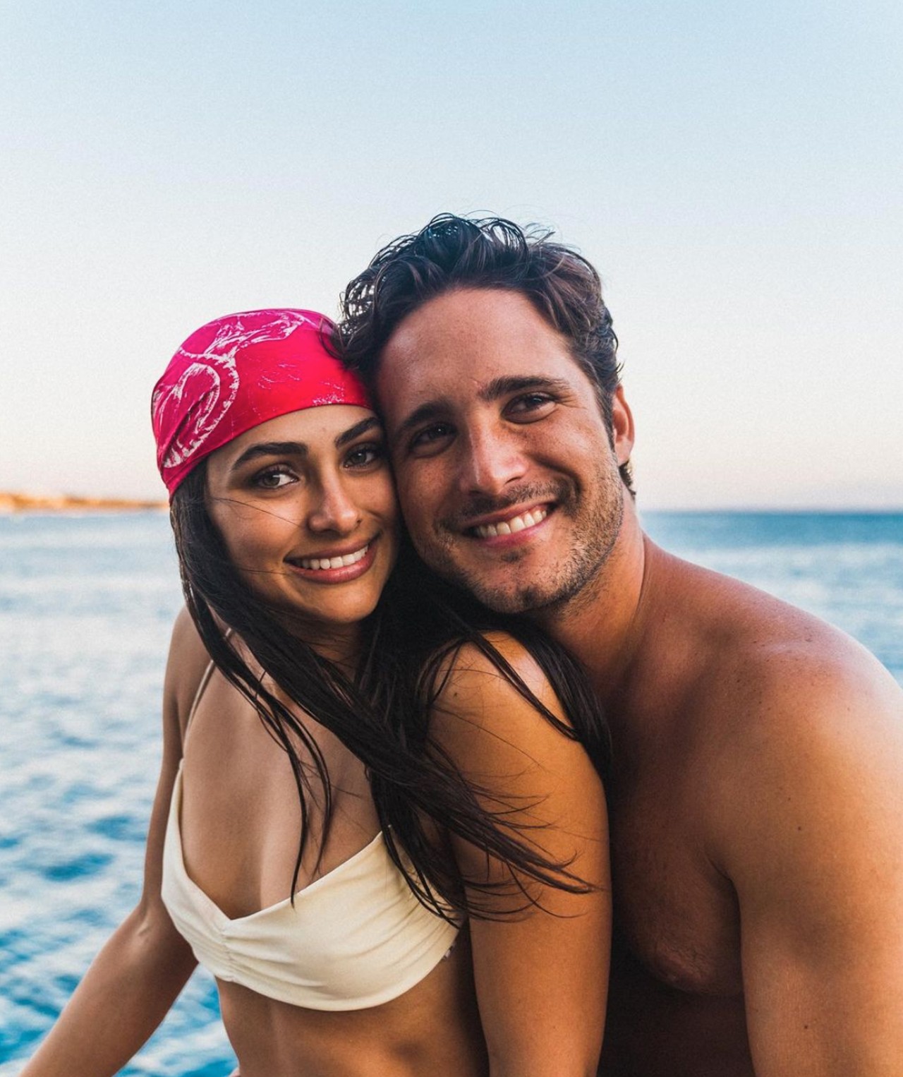 diego boneta comprometido renata notmi
