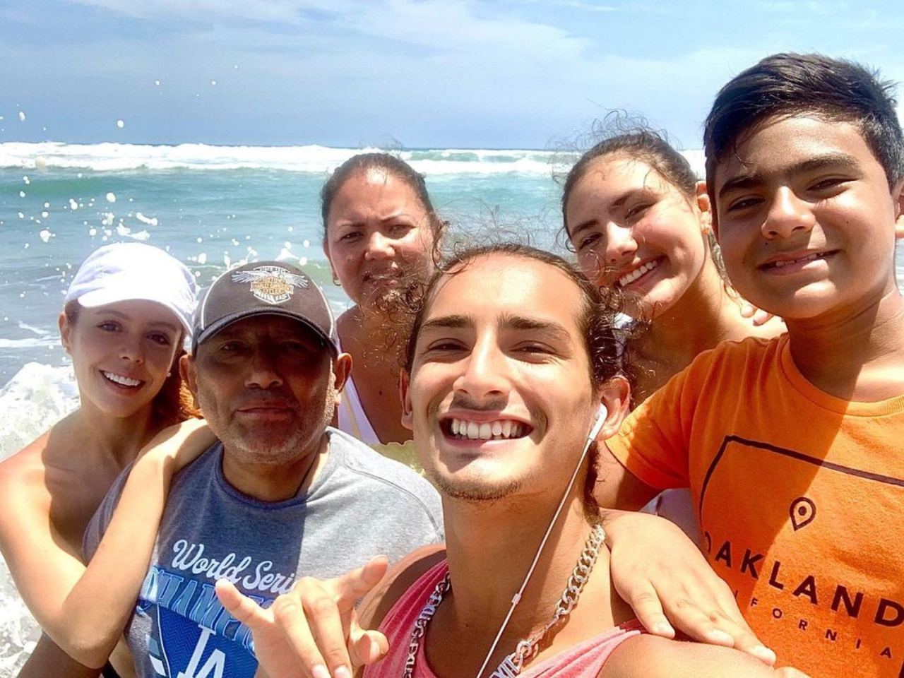 Juan Osorio y sus hijos playa