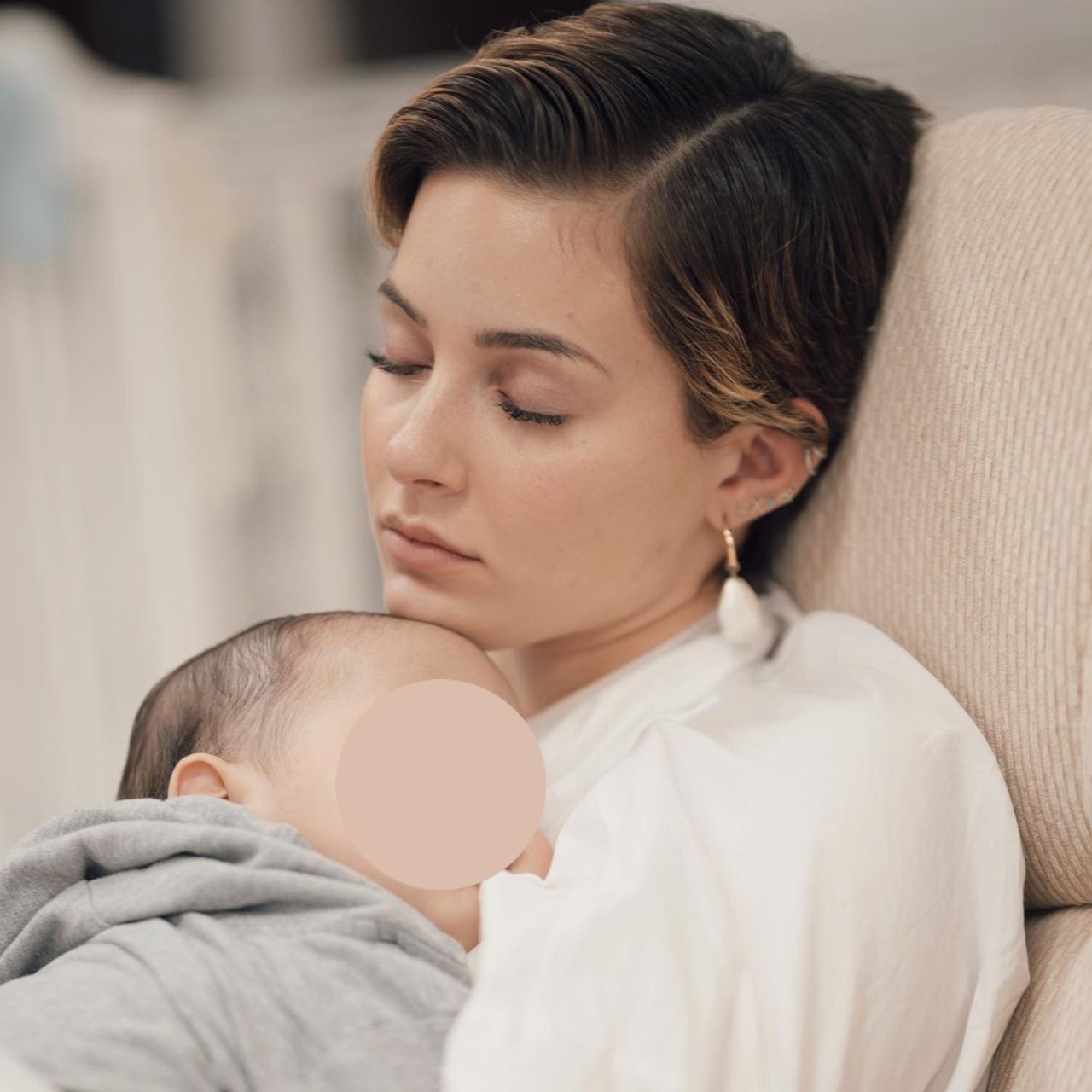 Mariana Rodriguez investigada CNDH bebe adoptado