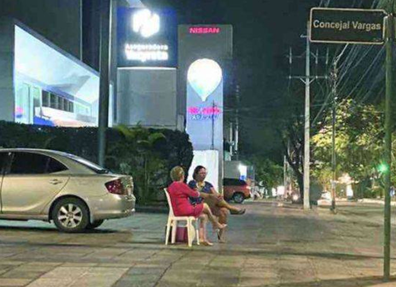 mujer hijo fallecido brinda cada año