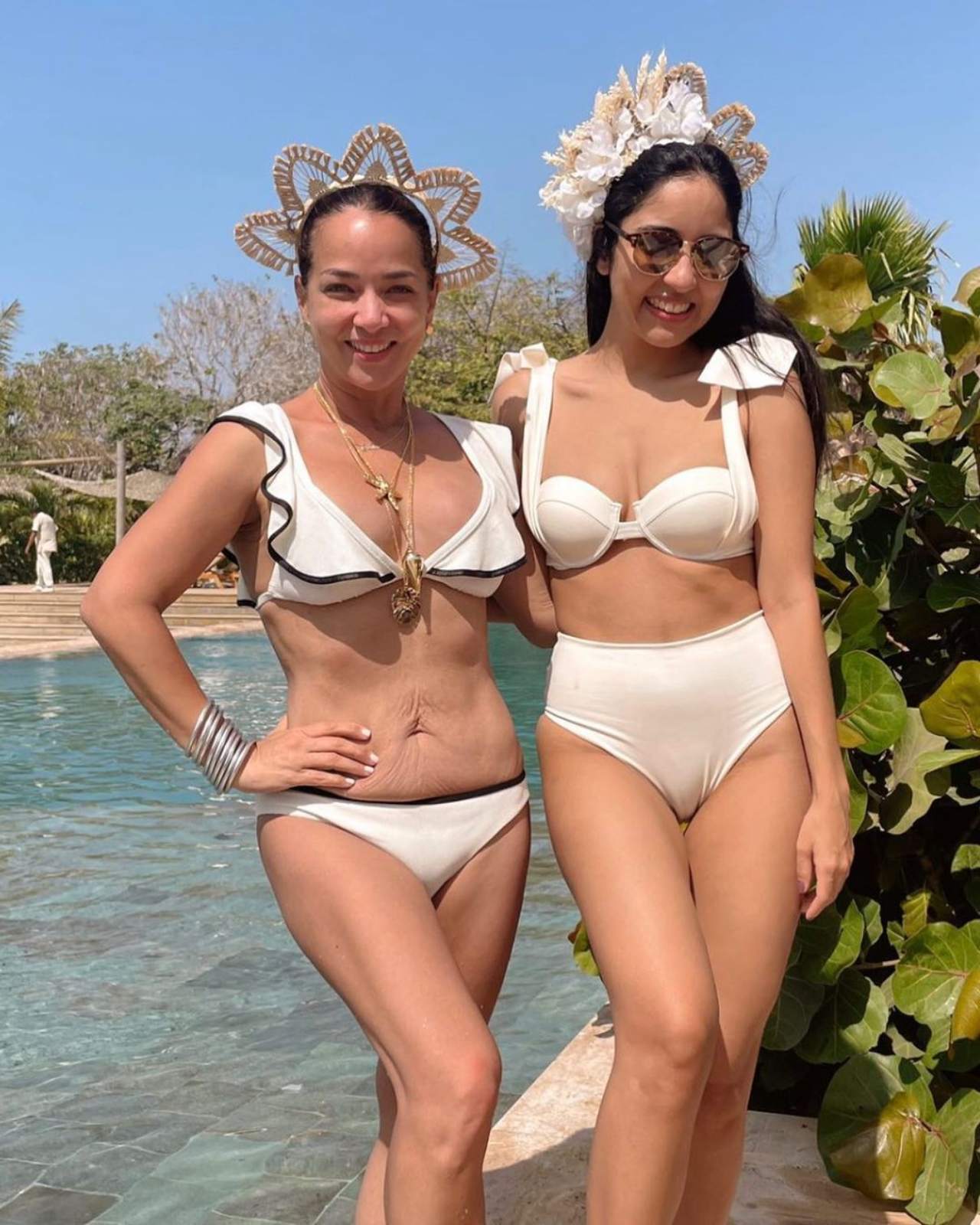 Adamari Lopez muestra abdomen estrias flacidez
