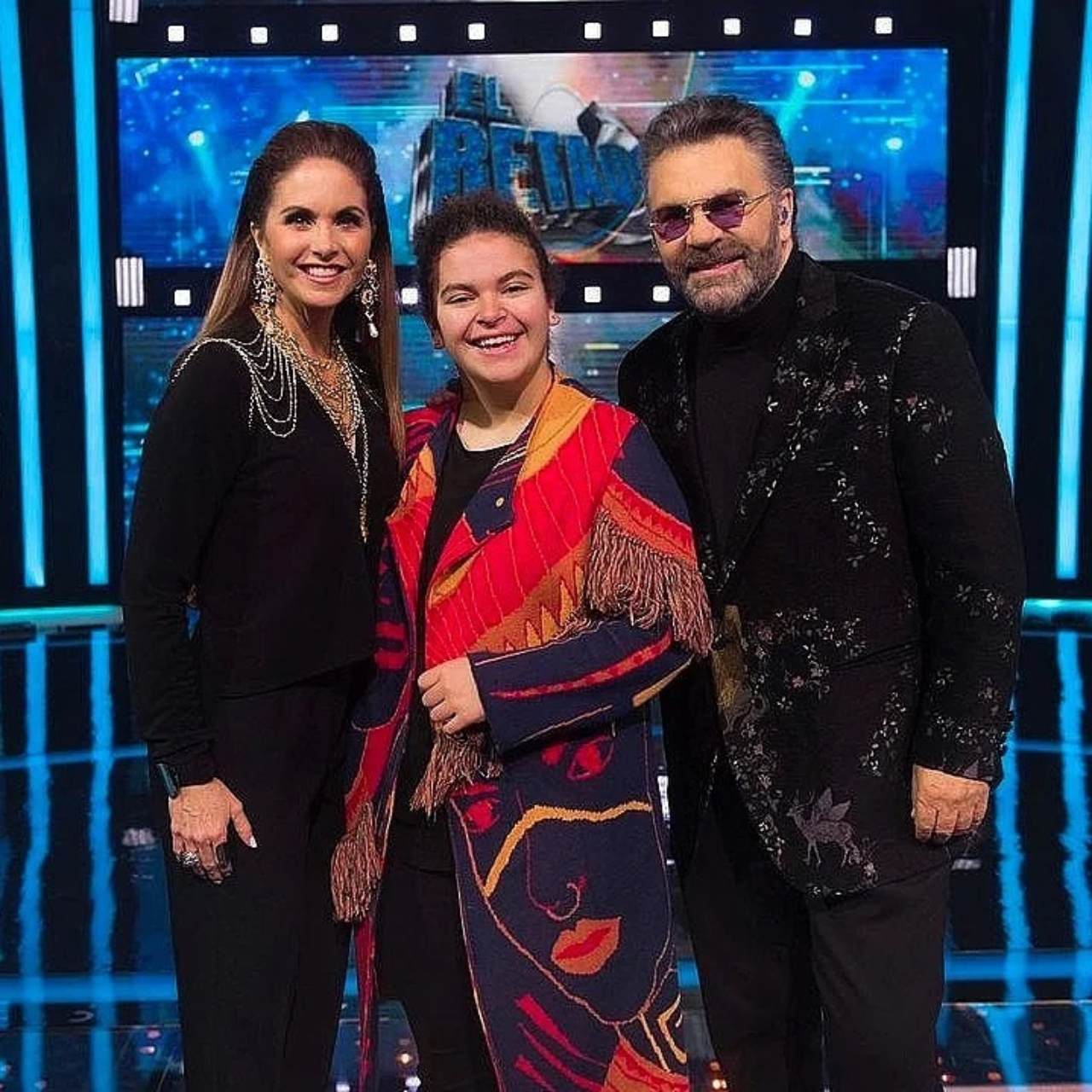 Lucero Mijares y sus papas concierto