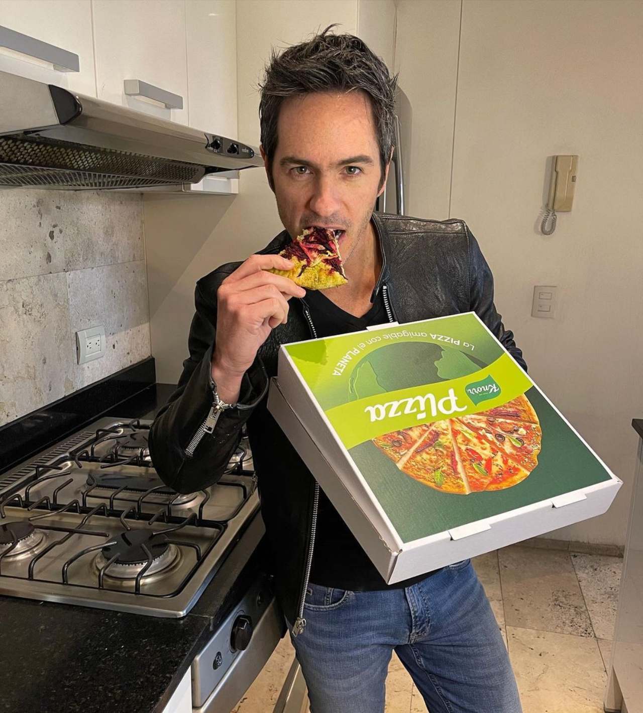 Mauricio Ochmann intimidad con sandia adolescente