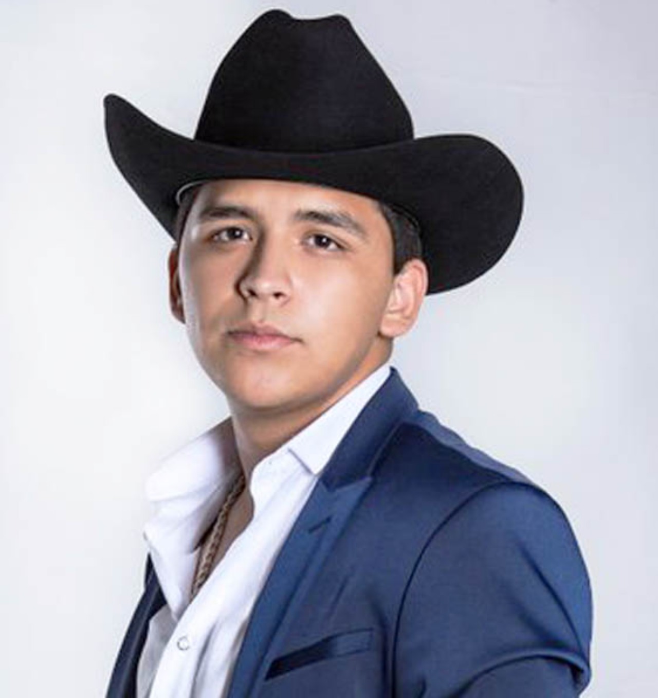 Christian Nodal antes de sus tatuajes
