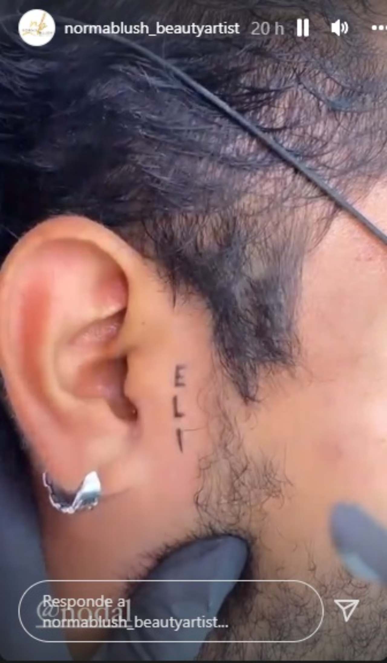 Nodal se quita tatuaje oreja Belinda