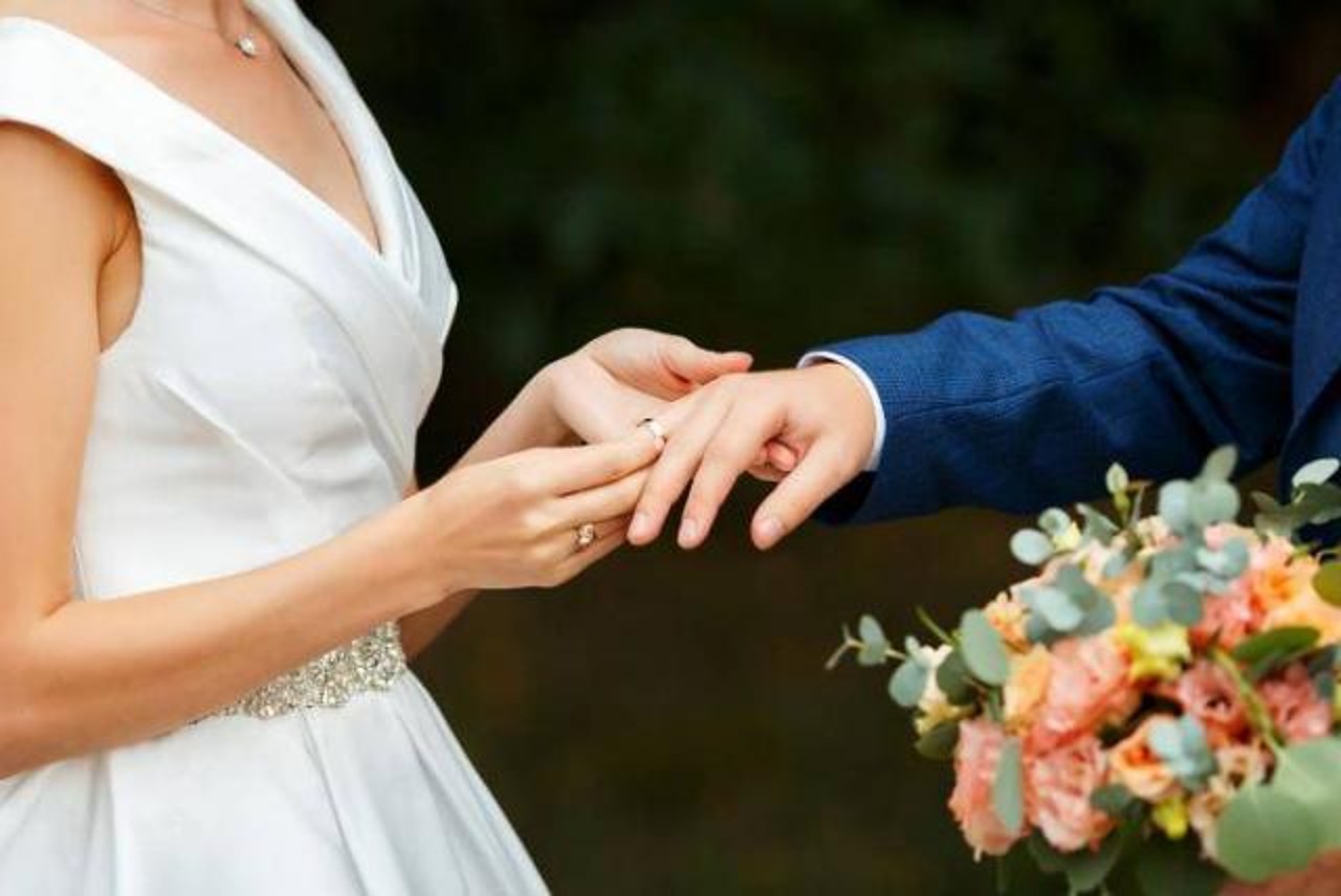 recien casados pelean divorcio