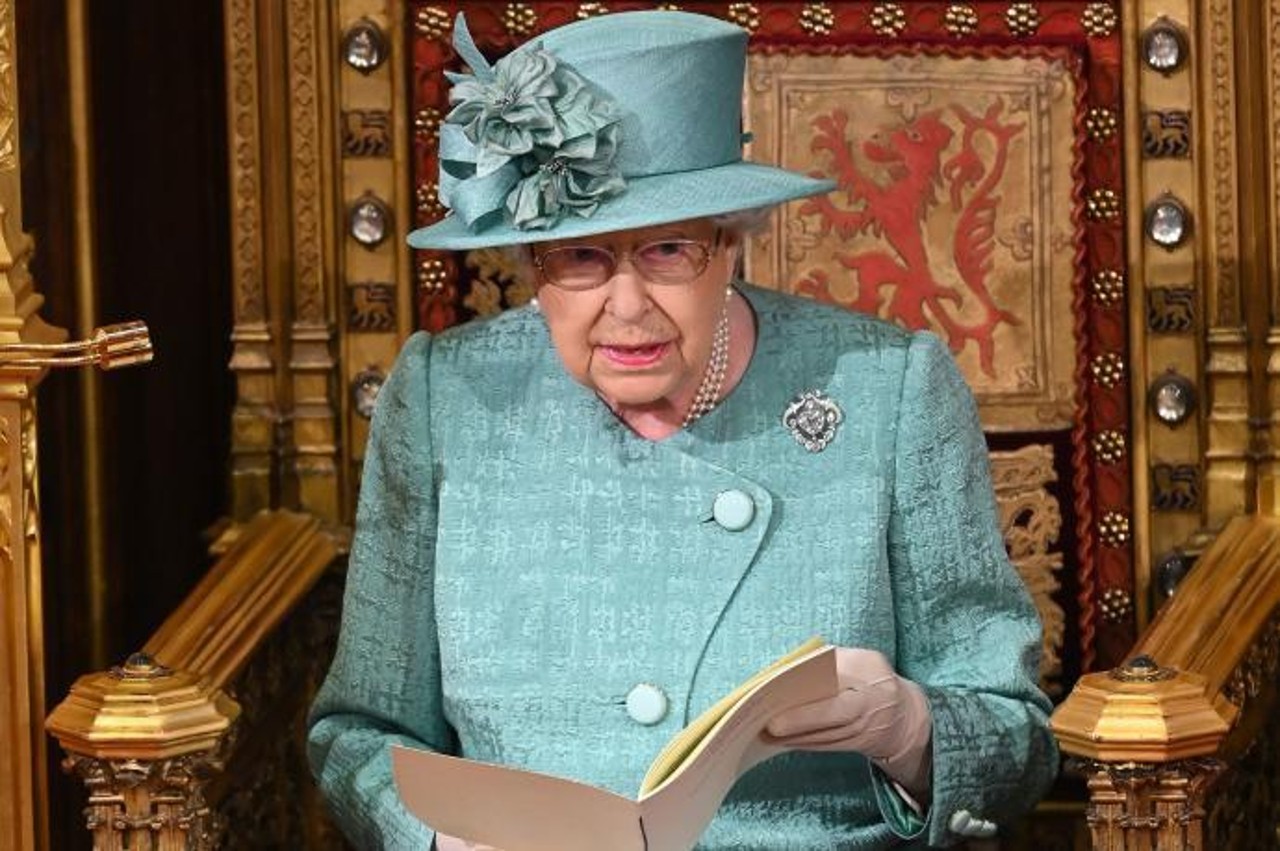 covid reina isabel enferma