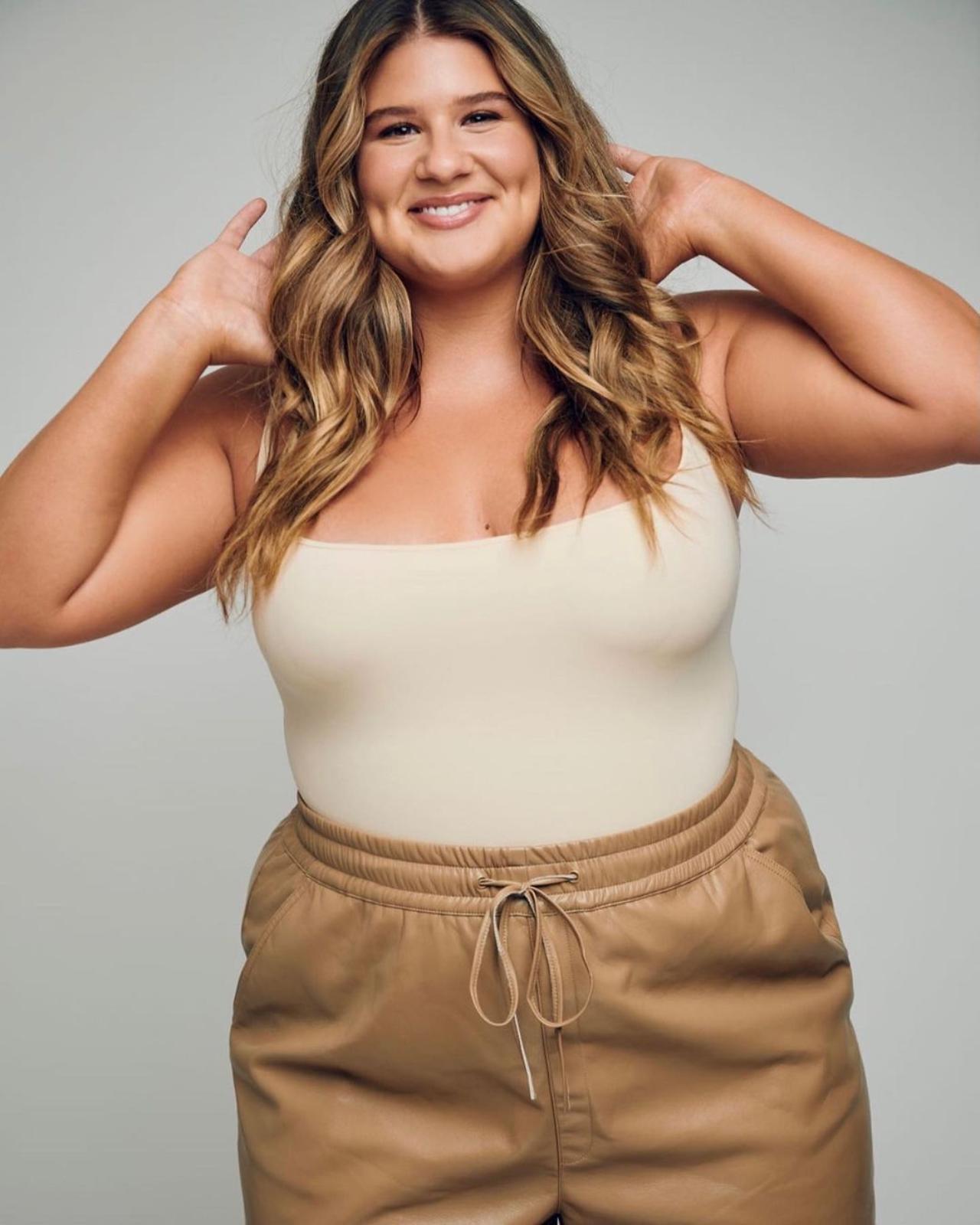 Remi Bader modelo plus size Pink