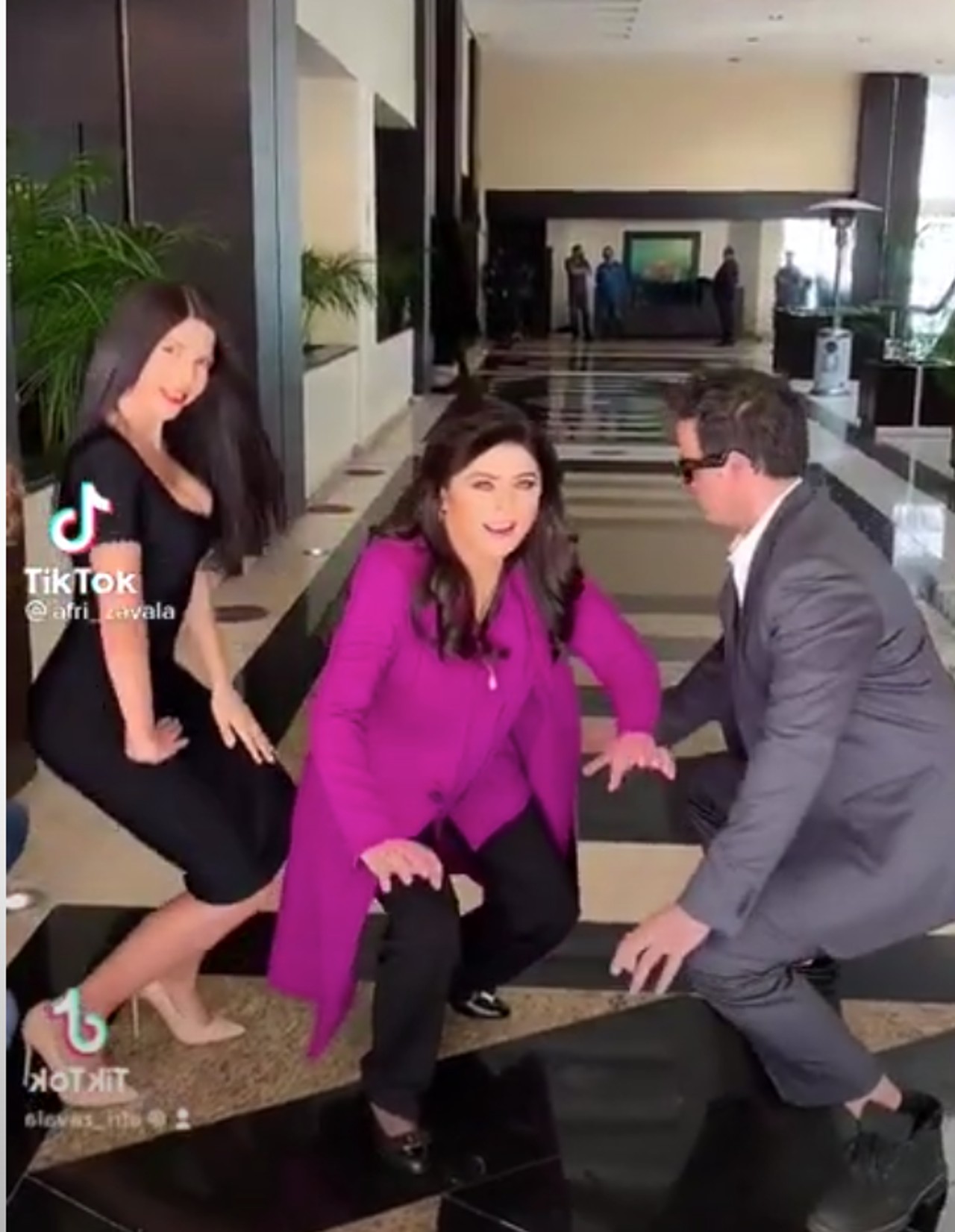 victoria ruffo bailando tiktok