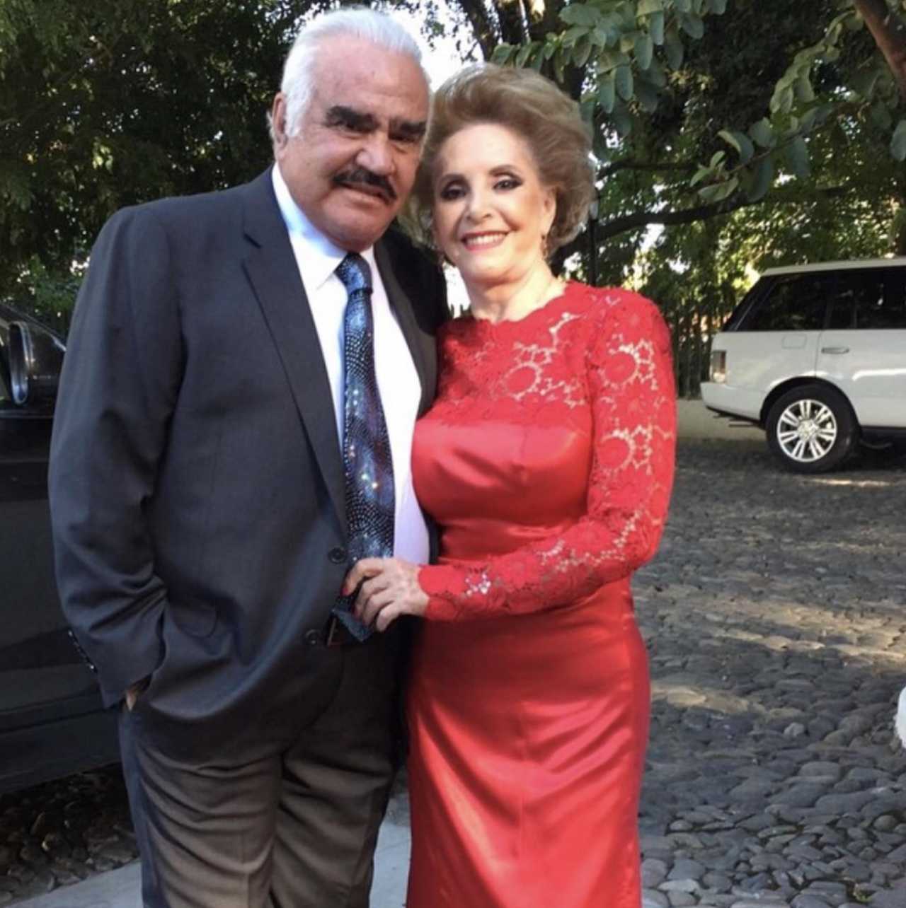 Doña Cuquita asegura que Vicente Fernández se le aparece