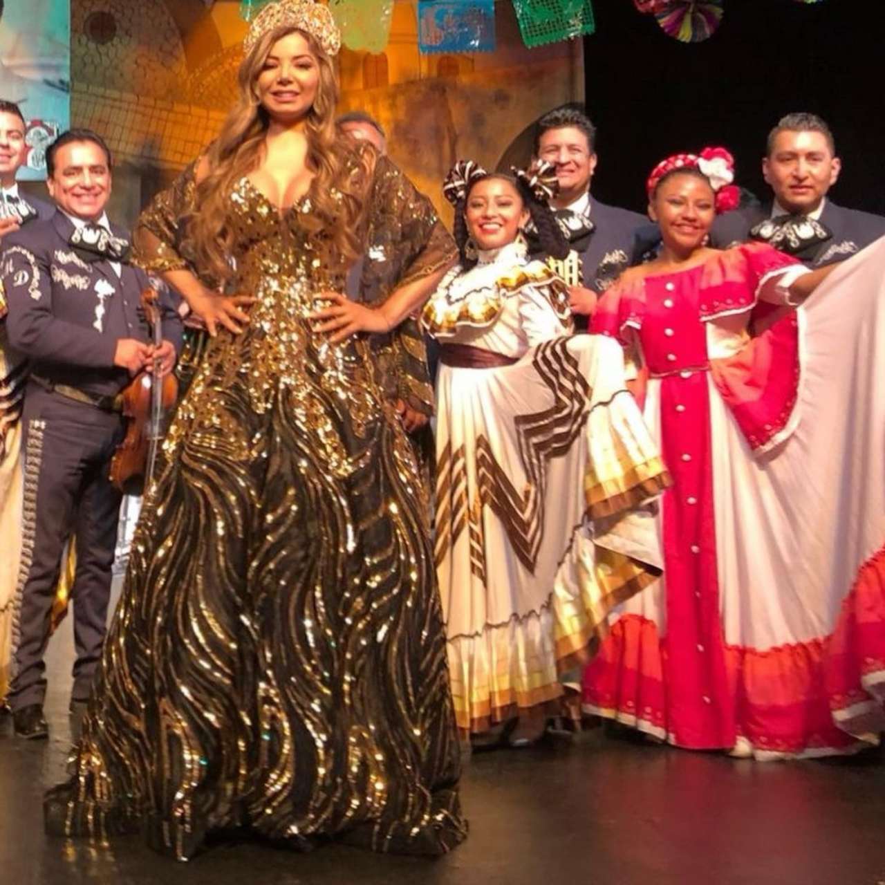 Aleida Nuñez coronada reina del mariachi