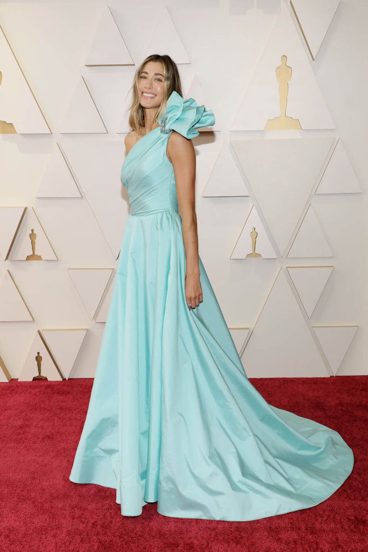 Jessica Serfaty en la Alfombra Roja de los premios OSCAR 2022