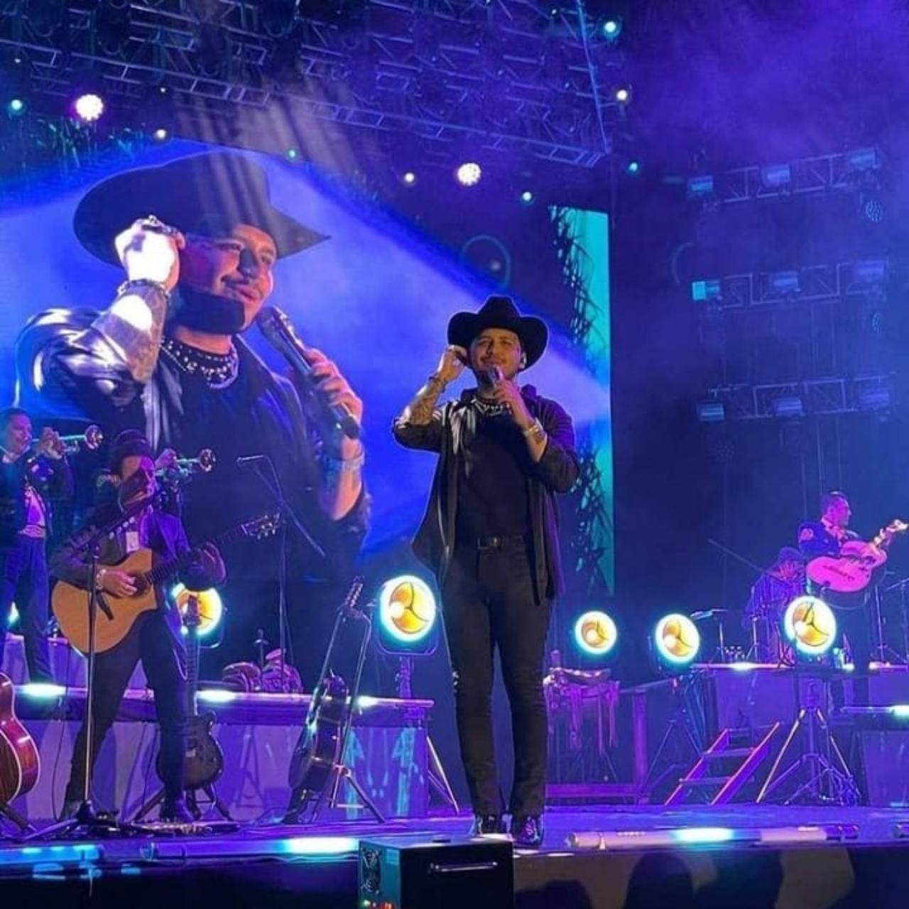 Nodal multa por cantar narcocorridos concierto