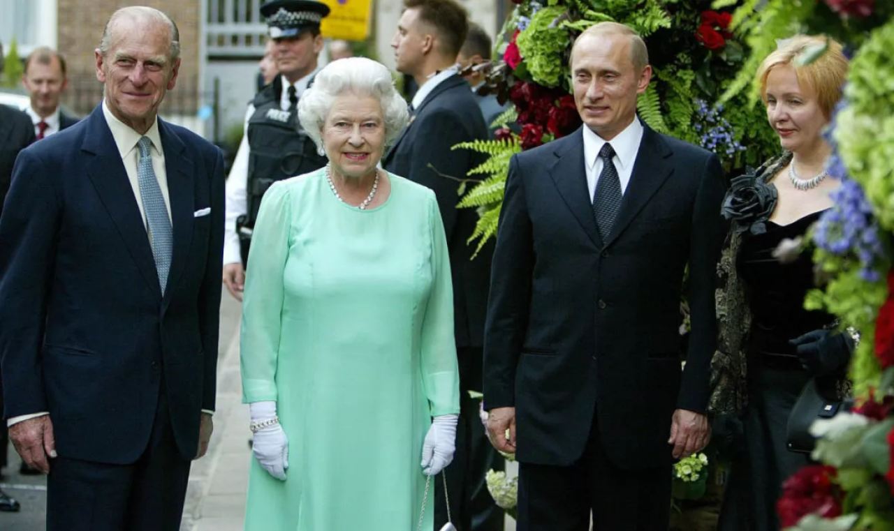 Reina Isabel II